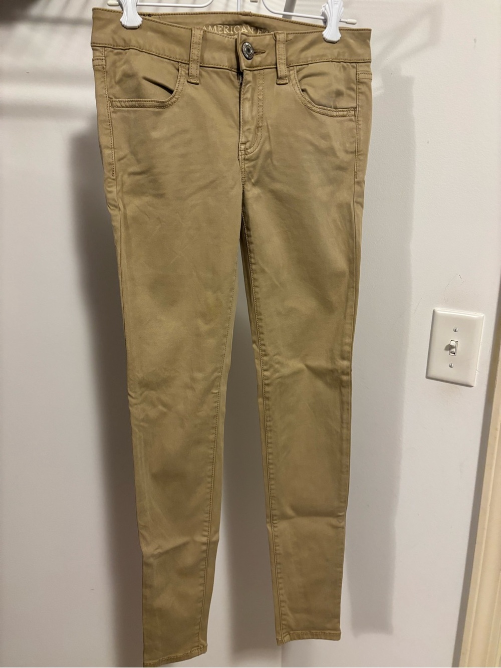 American Eagle Outfitters Skinny Jeans in Khaki Tan